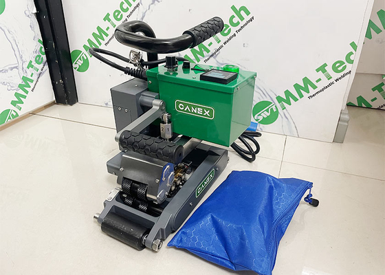 CX900 Ζεστή συγκόλληση σφήνας 1800W για συγκόλληση 0.8-3.0mm HDPE Geomembrane Liner