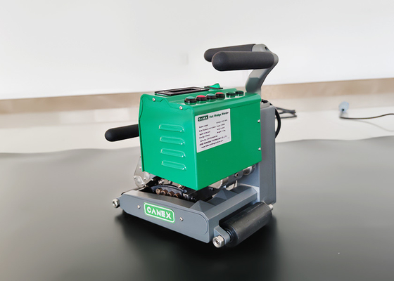 Συγκολλητής γεωμεμβράνης HDPE 1.0-4.0mm Hot Wedge CX700 Πλήρης Ισχύς 2400W