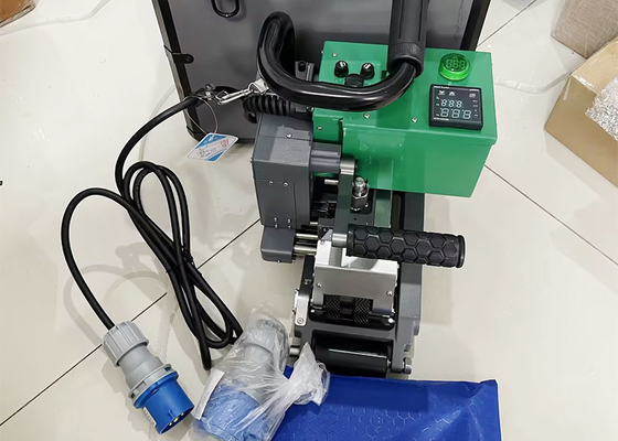 Μηχανή Συγκόλλησης Γεωμεμβράνης CX900 1400W με Έλεγχο Θερμοκρασίας για Λιμνοδεξαμενή