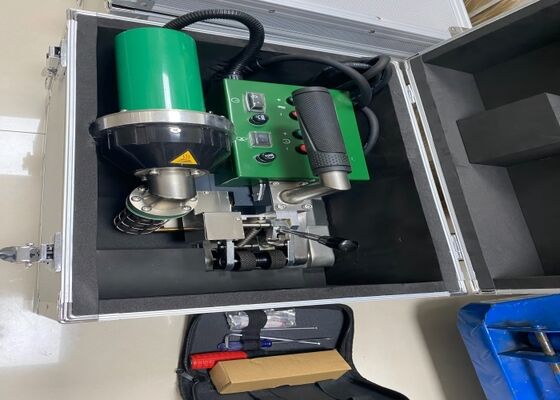 SWT-NS700 Μηχανή συγκόλλησης γεωμεμβράνης PVC 0,5-3 mm για Damliner